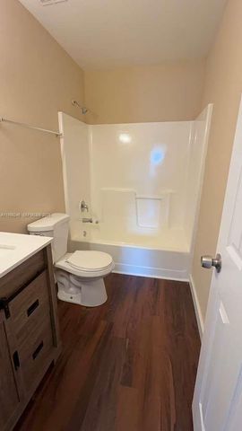 8011 Southgate Boulevard L8, North Lauderdale, FL 33068