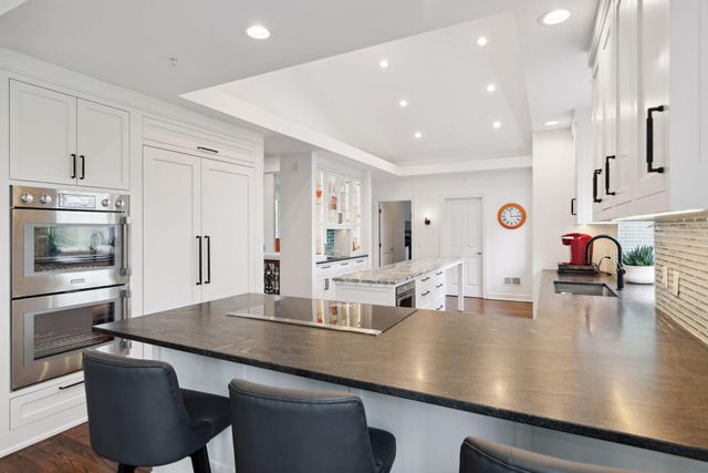 1360 Skyline Drive, Golden Valley, MN 55422