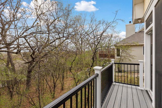 1360 Skyline Drive, Golden Valley, MN 55422