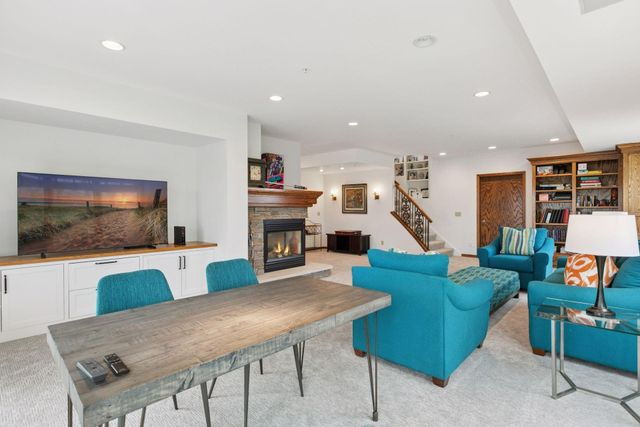 1360 Skyline Drive, Golden Valley, MN 55422