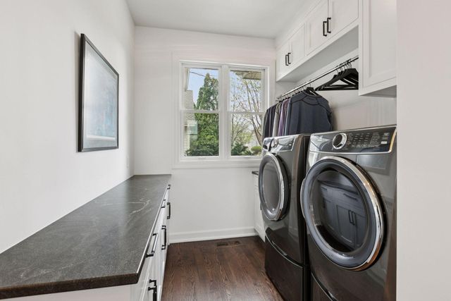 1360 Skyline Drive, Golden Valley, MN 55422