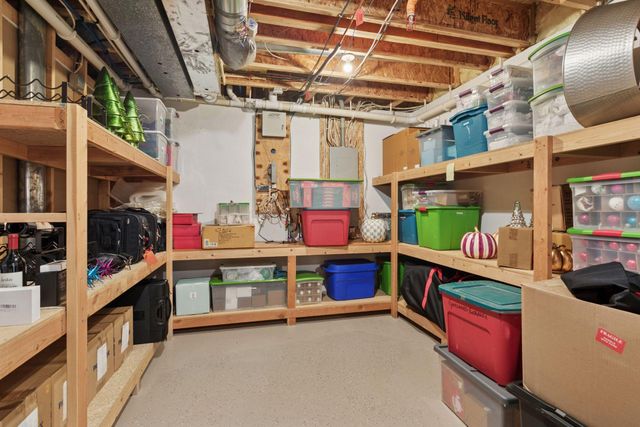 1360 Skyline Drive, Golden Valley, MN 55422