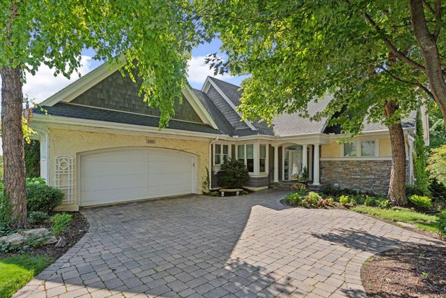 1360 Skyline Drive, Golden Valley, MN 55422