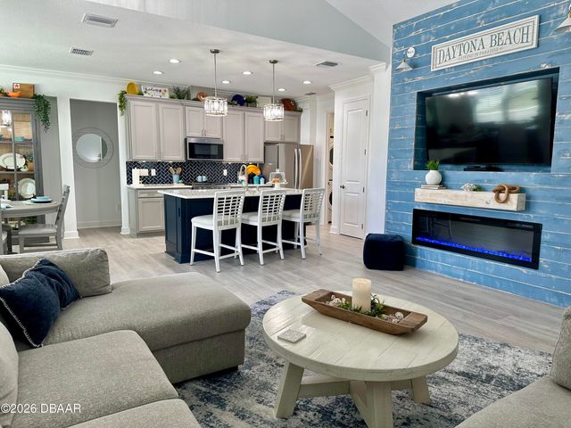 533 Hang Loose Way, Daytona Beach, FL 32124