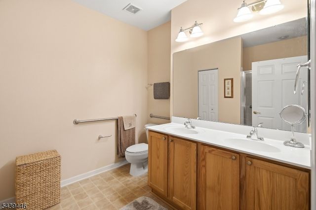 4 Steele Pl C, Hillsborough Twp., NJ 08844