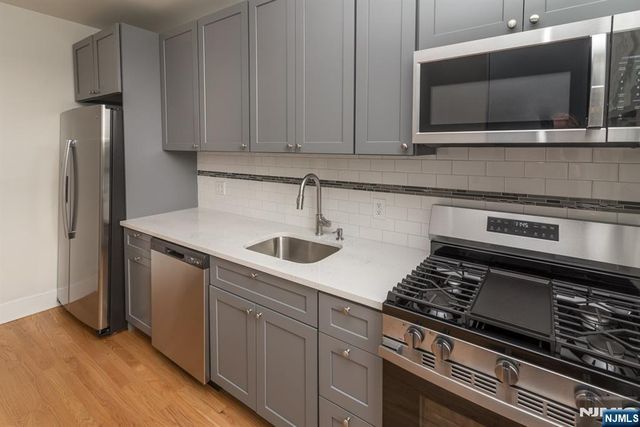 140 W Allendale Avenue 2B, Allendale, NJ 07401