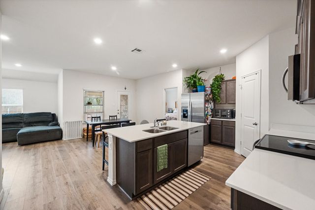 1901 Sandy Knoll Drive, Kaufman, TX 75142