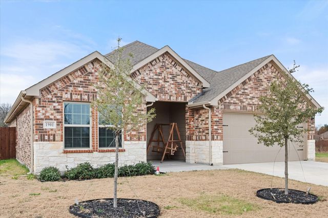1901 Sandy Knoll Drive, Kaufman, TX 75142