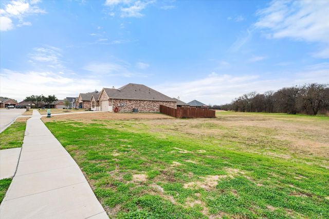 1901 Sandy Knoll Drive, Kaufman, TX 75142