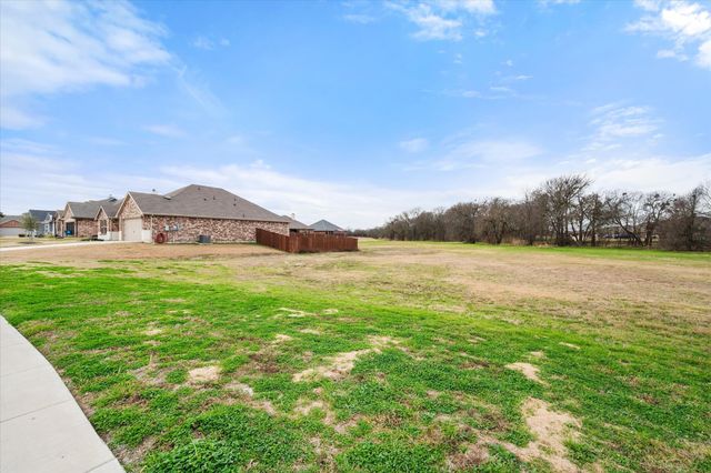 1901 Sandy Knoll Drive, Kaufman, TX 75142