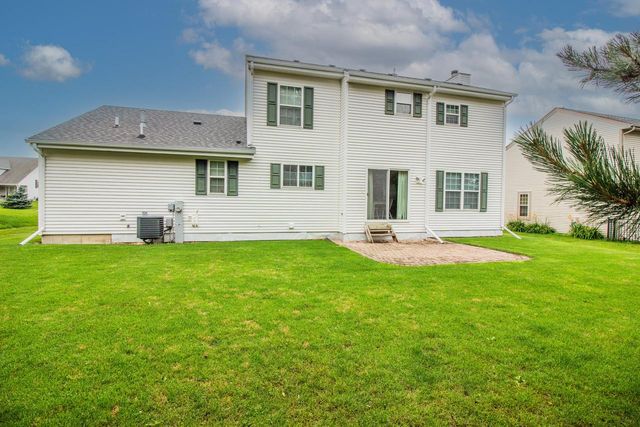 W143N9927 Ridgewood LANE, Germantown, WI 53022
