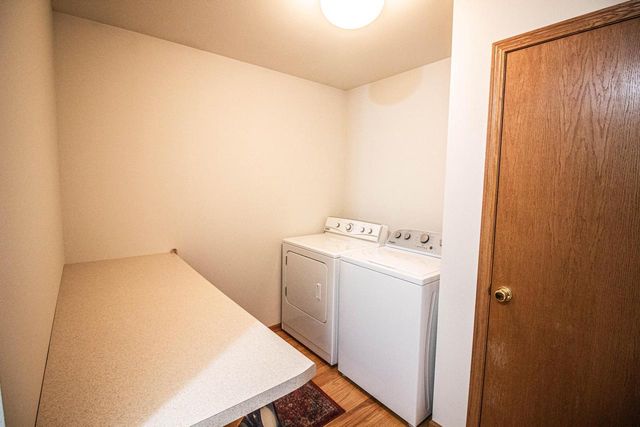 W143N9927 Ridgewood LANE, Germantown, WI 53022