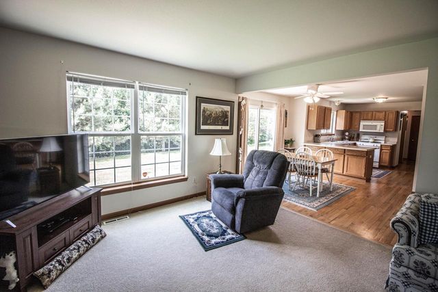 W143N9927 Ridgewood LANE, Germantown, WI 53022