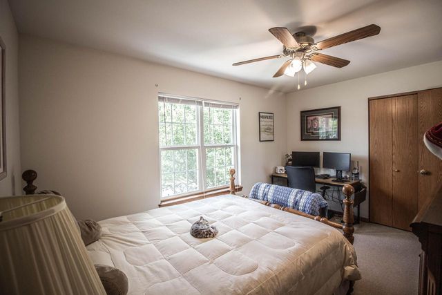 W143N9927 Ridgewood LANE, Germantown, WI 53022