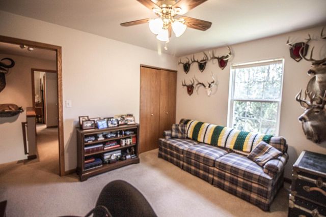 W143N9927 Ridgewood LANE, Germantown, WI 53022