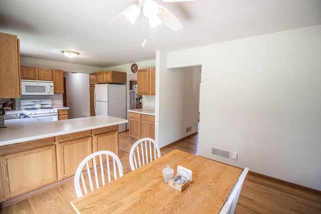 W143N9927 Ridgewood LANE, Germantown, WI 53022