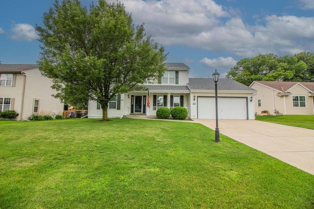 W143N9927 Ridgewood LANE, Germantown, WI 53022
