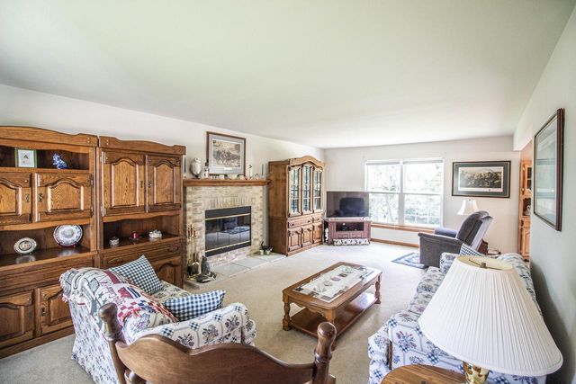 W143N9927 Ridgewood LANE, Germantown, WI 53022