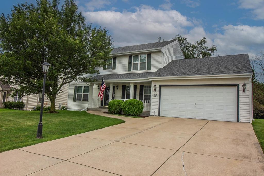 W143N9927 Ridgewood LANE, Germantown, WI 53022