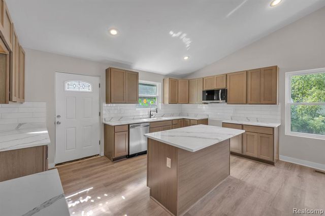 6653 Niagara Street, Romulus, MI 48174