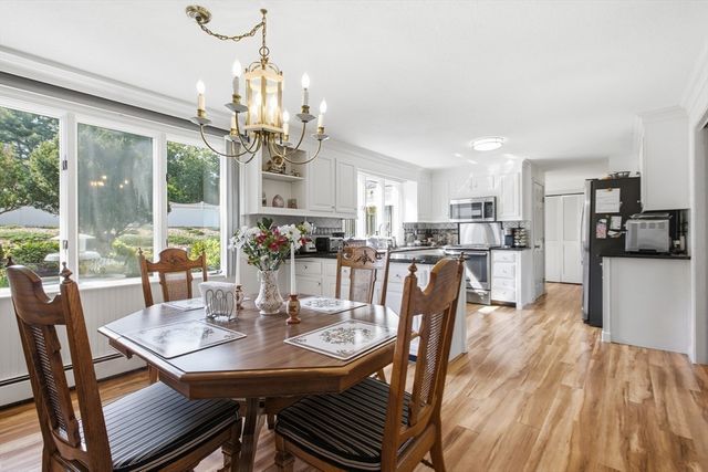 2 Russell Road, Lynnfield, MA 01940
