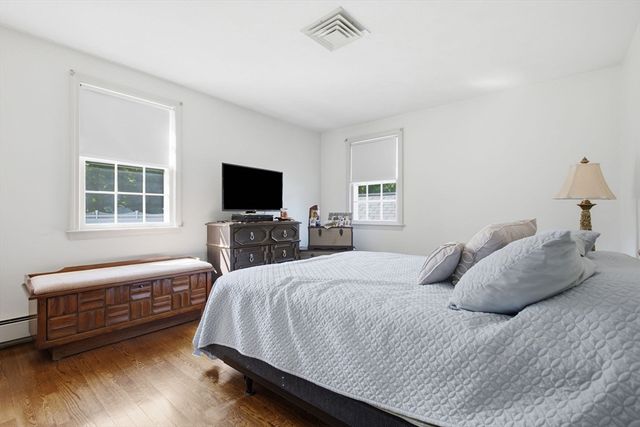 2 Russell Road, Lynnfield, MA 01940