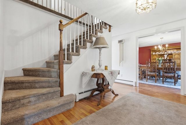 2 Russell Road, Lynnfield, MA 01940