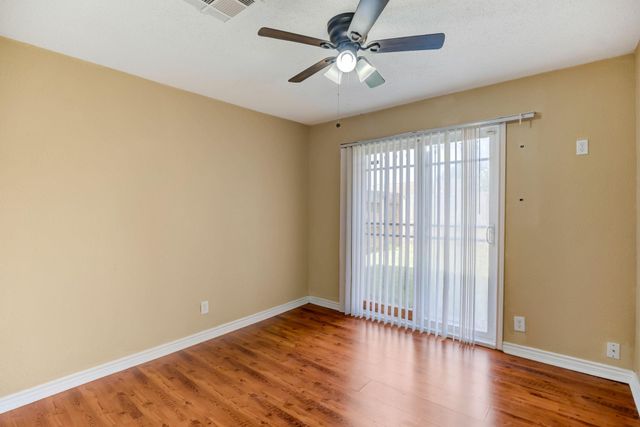 5139 Bungalow Lane, Houston, TX 77048