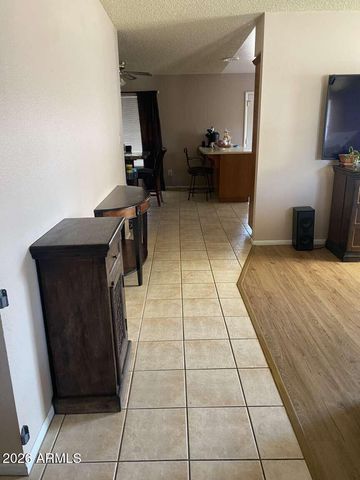 2221 W EL MORO Avenue, Mesa, AZ 85202