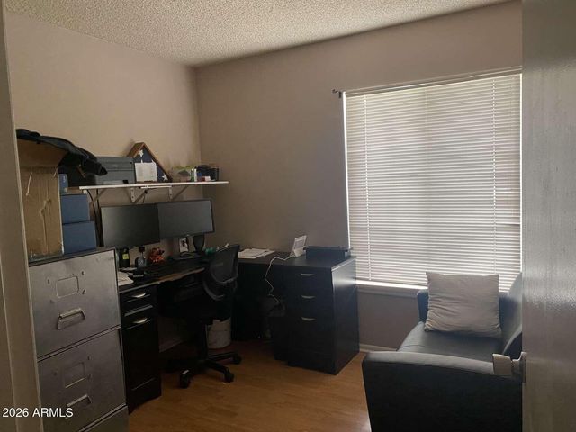 2221 W EL MORO Avenue, Mesa, AZ 85202