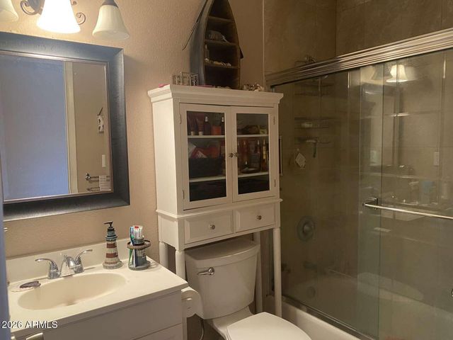 2221 W EL MORO Avenue, Mesa, AZ 85202