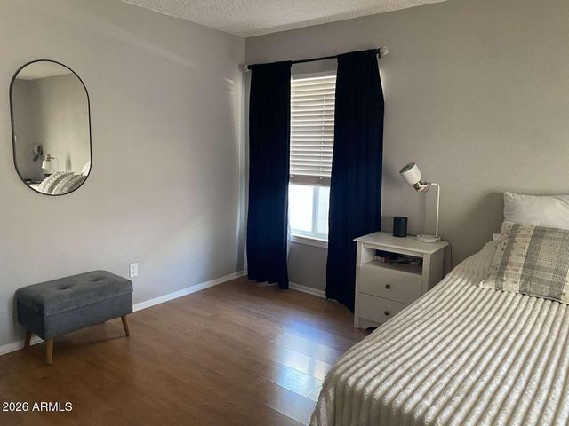 2221 W EL MORO Avenue, Mesa, AZ 85202