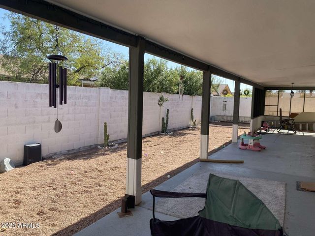 2221 W EL MORO Avenue, Mesa, AZ 85202