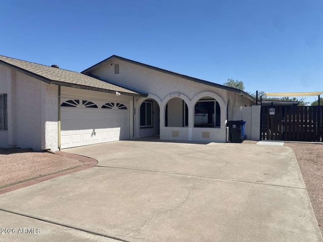 2221 W EL MORO Avenue, Mesa, AZ 85202