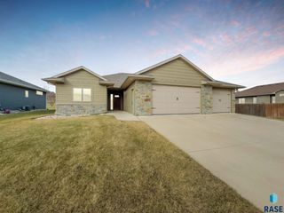 1909 S Firefly Dr Drive, Sioux Falls, SD 57110