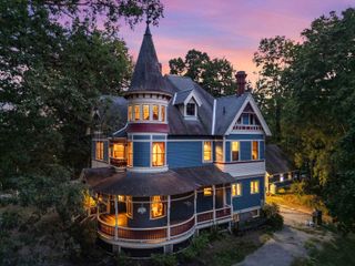 68 Center Street, Wolfeboro, NH 03894