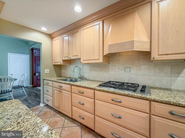 239 COPPER BEECH DR, Blue Bell, PA 19422