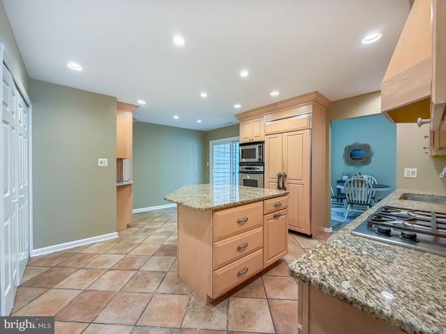 239 COPPER BEECH DR, Blue Bell, PA 19422