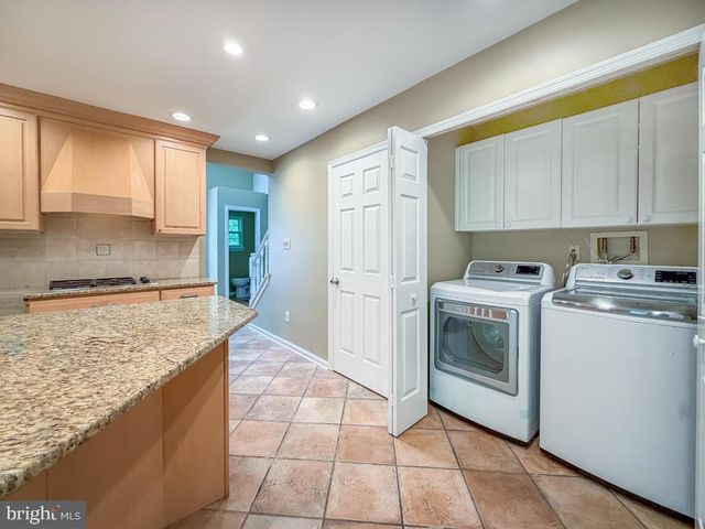 239 COPPER BEECH DR, Blue Bell, PA 19422