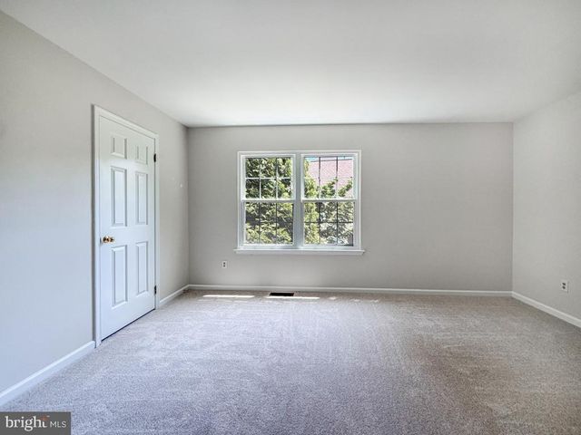 239 COPPER BEECH DR, Blue Bell, PA 19422