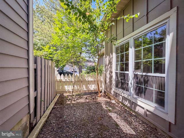 239 COPPER BEECH DR, Blue Bell, PA 19422