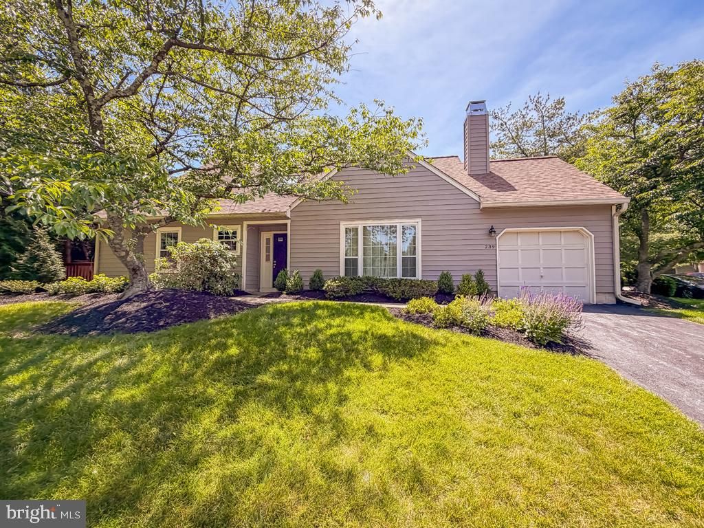 239 COPPER BEECH DR, Blue Bell, PA 19422