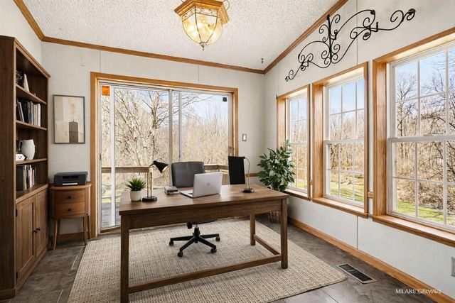6326 N 7th Street, Kalamazoo, MI 49009