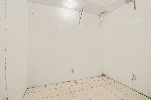 6326 N 7th Street, Kalamazoo, MI 49009