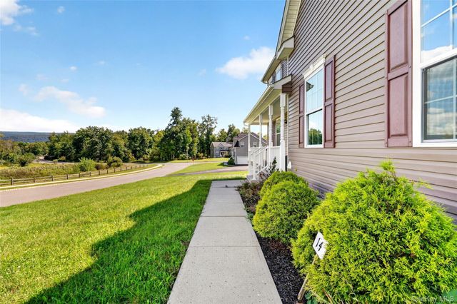 14 Hopkins Court, Washingtonville, NY 10992