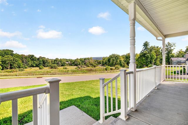 14 Hopkins Court, Washingtonville, NY 10992