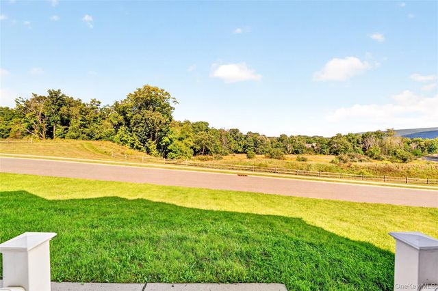 14 Hopkins Court, Washingtonville, NY 10992