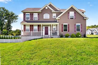 14 Hopkins Court, Washingtonville, NY 10992