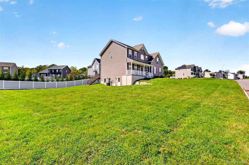 14 Hopkins Court, Washingtonville, NY 10992 — photo 3