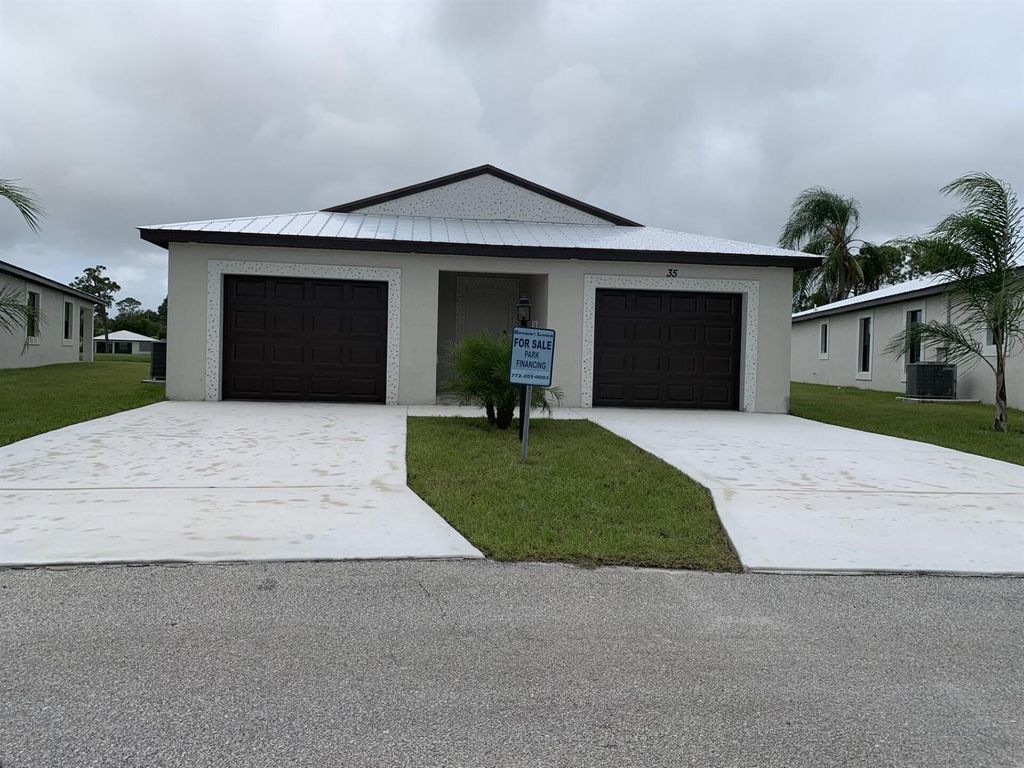 1 La Villa Court, Fort Pierce, FL 34951